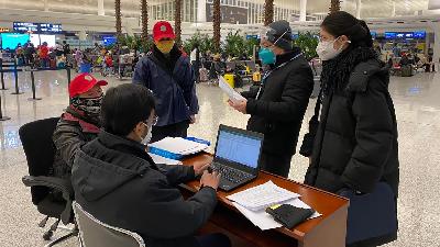 Manpower Minister, Ambassador Discuss Fate of Chinese Workers