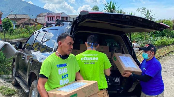 Start-up etanee.id Galang Donasi dan Sebar 5000 Paket Sembako