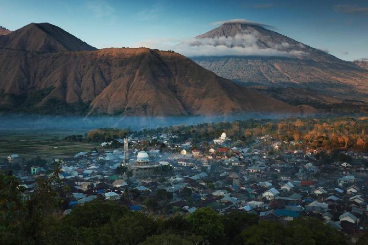 Indonesia's Rinjani Geopark Awaits Evaluation, Confident of UNESCO Recognition