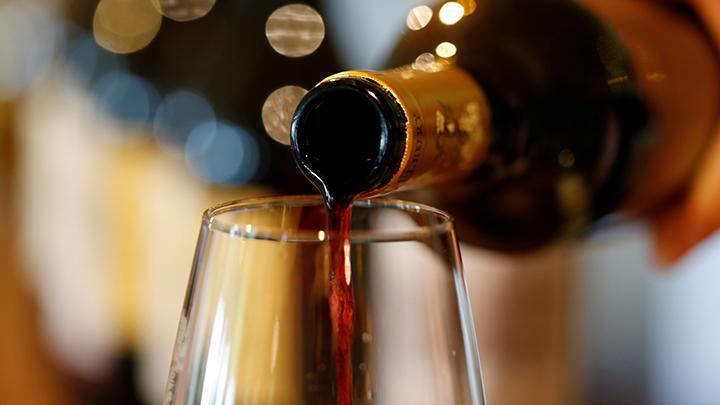 Saudi Arabia to Allow Alcohol Sales in 600 Tourist Locations Starting 2026