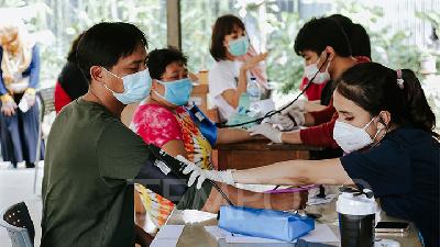 Micro Lockdown due to Eid Cluster; 100 Residents Get Covid-19 Vaccine