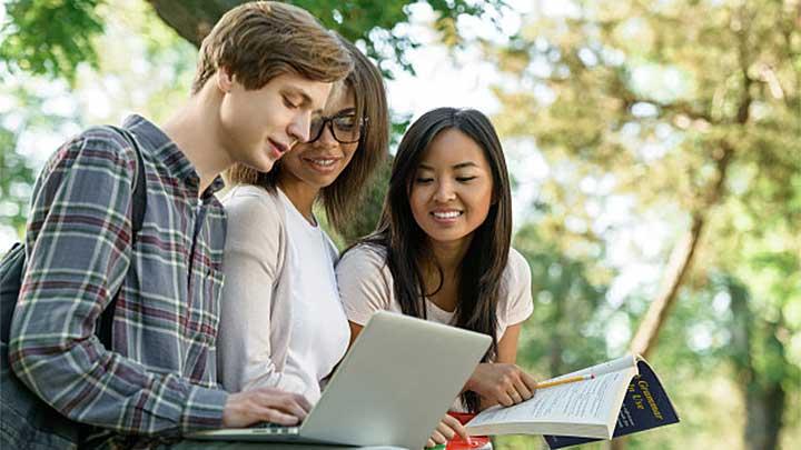 Top 10 Best Public Universities in the U.S. to Enroll in 2025