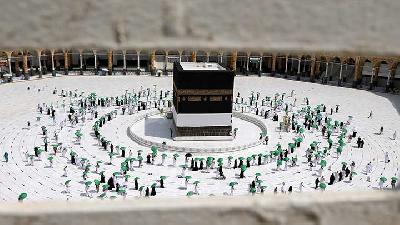 DPR to Review Religious Minister's Proposal on 2022 Hajj Pilgrimage Cost