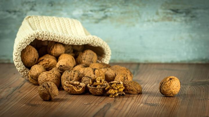 Discover How These Nuts and Grains Can Reduce Bad Cholesterol