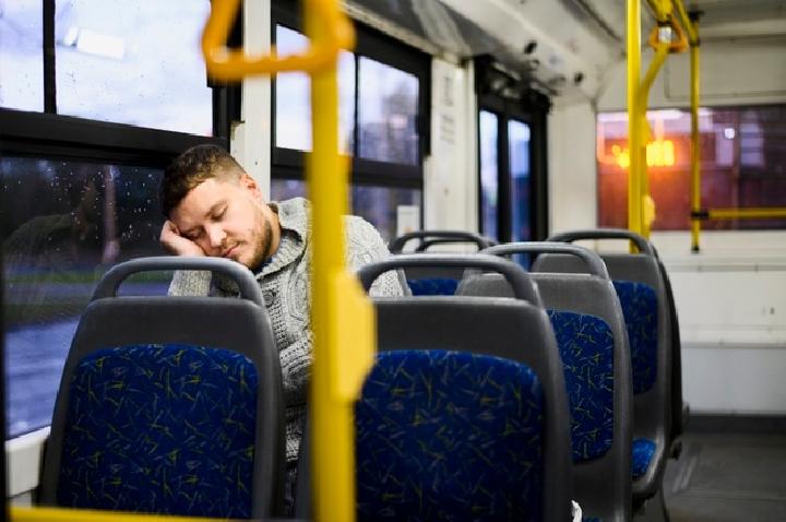 5 Simple Steps to Overcome Oversleeping and Boost Your Sleep Quality