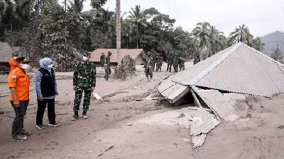 Mount Semeru Eruption: Hospitals, Health Centers Treat Dozens of Burn Victims