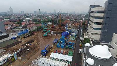 Jakarta Blames Pandemic for Hampering '942 Project' of Flood Handling Program