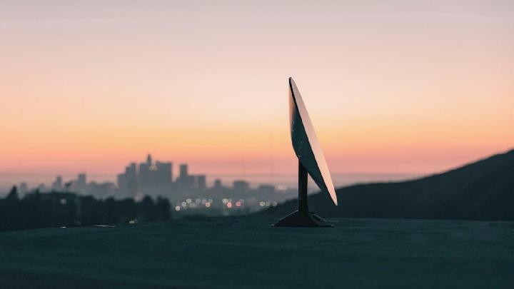 Starlink Offers Free Internet Service for a Year