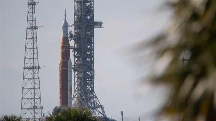 NASA Bans Chinese Nationals Amid Rising "Space Race" Tensions