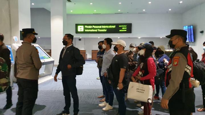 Police Stop 98 Illegal Indonesian Migrant Workers Bound for Cambodia, Middle East