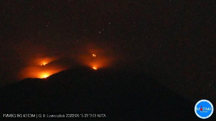 Mount Ili Lewotolok Erupts; Public Advised to Be Aware of Lava Flows