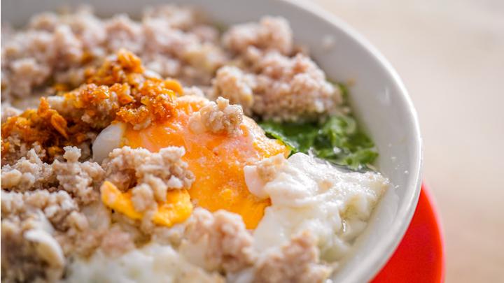 7 Benefits of Eating Oatmeal for Breakfast, According to a Nutrition Expert