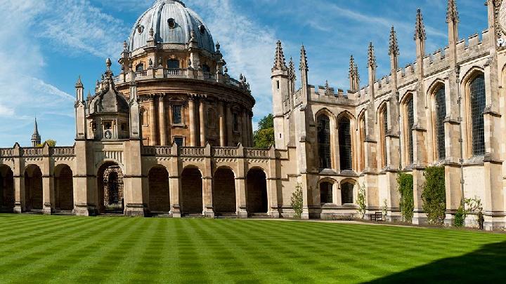 Top 10 Best Colleges Outside the U.S.: Asia Pacific Features Three