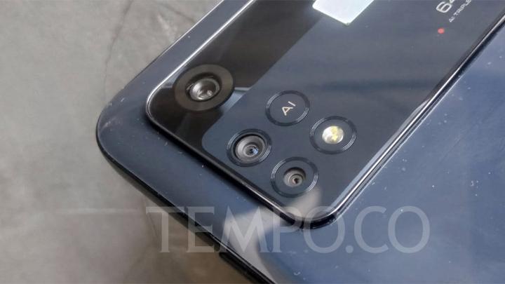 9 Tips for Cleaning Your Phone Camera