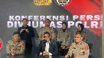 Kepala Divisi Hubungan Internasional Polri, Inspektur Jenderal Krishna Murti, saat memaparkan keikutsertaan Brigadir Polisi Kepala Hilman Lasmana, Brigadir Polisi Satu Tiara Nissa Zulbida, dan Inspektur Polisi Dua Regina Setiawan dalam pendidikan Capacity Building 'The First Level Police Chief Training and The Non Thesis Master Degree' di Turkish National Police Academy (TNPA) saat konferensi pers di gedung Divhumas Polri, Senin, 7 Agustus 2023 [Tempo/Eka Yudha Saputra]