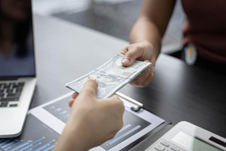Celios: Indonesian People No Longer Have Remaining Income to Save Money