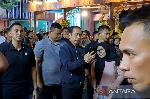 Presiden Jokowi Ikuti Perayaan Malam Tahun Baru 2024 di Car Free Night Ngarsopuro