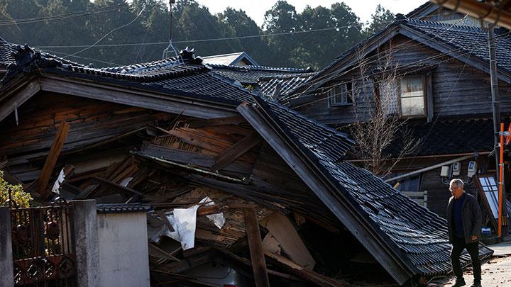 5 Things About Japan Earthquake, Tsunami Warning You Need to Know - En