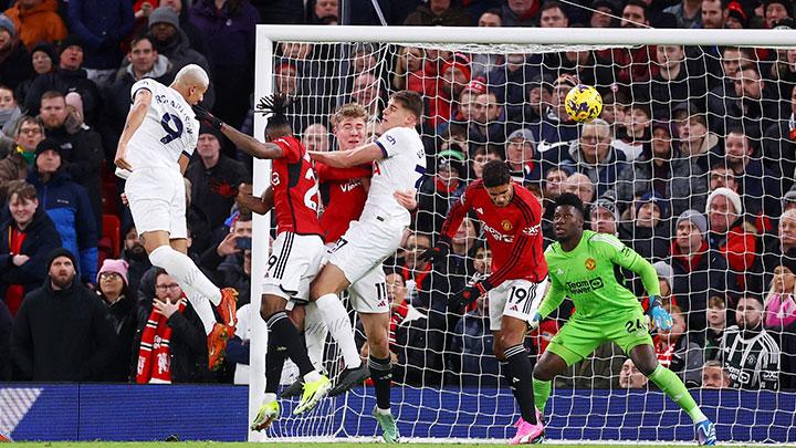 Erik Ten Hag Kritik Pemain Manchester United Tak Tangguh Usai Bermain Imbang Lawan Tottenham Hotspur 2-2