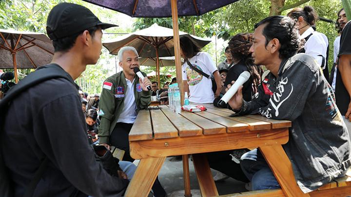 Kampanye di Batang, Ganjar Pranowo Minta Supir Truk Tidak Kelebihan Muatan dan Dimensi