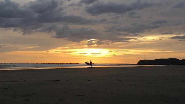 Cuma di Negara Ini Wisatawan Bisa Melihat Sunrise di Samudra Pasifik dan Sunset di Atlantik