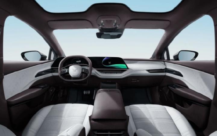 Indomobil Becomes the Distributor of Chinese Hongqi Luxury Cars in Indonesia