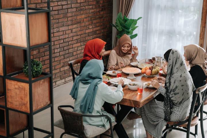 A Look at Halal Food Scene in Singapore: Top-Rated Restaurants to Visit