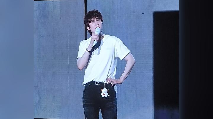 Kyuhyun Super Junior Jatuh di Atas Panggung, Konser Berikutnya Tetap Ikut