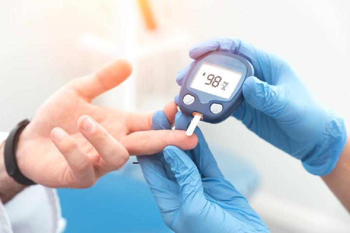 5 Signs of Low Blood Sugar Often Overlooked, Number 3 is Shocking!