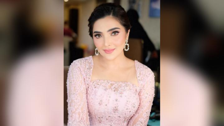 Outfit Kebaya Ashanty dan Aurel Hermansyah di Siraman Aaliyah Massaid