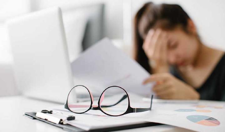 How Emotional Eating Can Lead to Unhealthy Habits