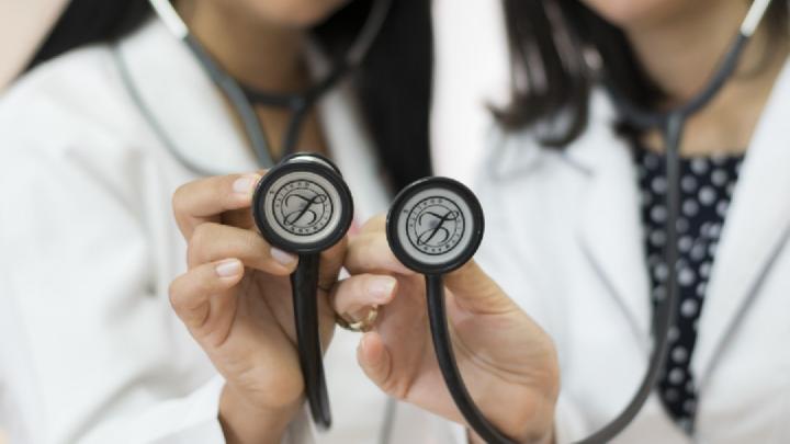 Here Are America's 10 Fastest Growing Industries in 2025, Led by Health Care