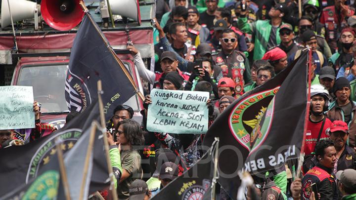 Massive Protests Planned by 500,000 Online Motorcycle Taxi Drivers on May 20
