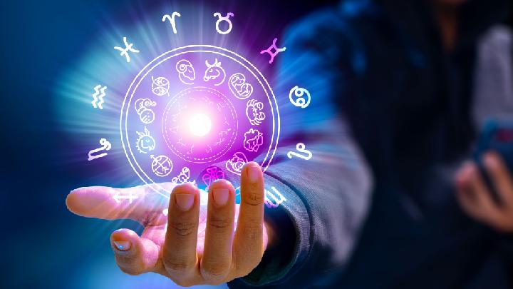 Ramalan Zodiak Bulanan untuk Januari 2025: Babak Baru