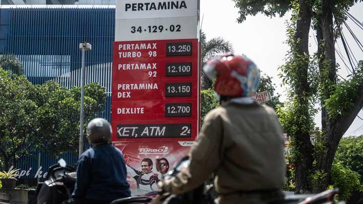 Fuel Prices Drop Across Indonesia: Here's the Updated Price List from All Gas Stations