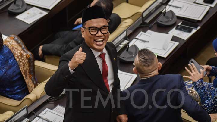 Indonesia's PAN Suspends Two Members from DPR After Taunting Citizens