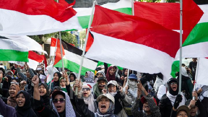 Today's Top 3 News: Indonesia Urged Not to Rush Diplomatic Ties with Israel