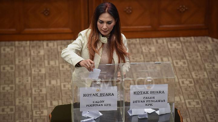 DPR Üye Emekliliklerine İlişkin Komisyon III: Büyüklük Olmadan Avantaj Sağlamamak