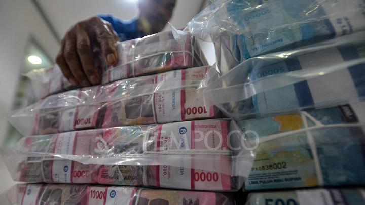 Four Banknote Denominations and Where to Exchange Them