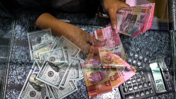 Analyst Links Rupiah Weakening to Death of Ojol Driver
