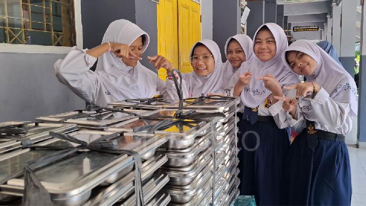 BPOM to Test Samples of MBG Food Tray Suspected of Containing Pork Oil