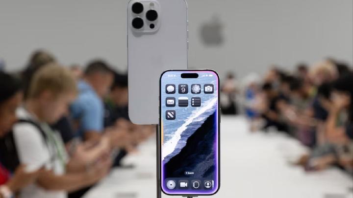 Apple Brings Android-Like Vapor Chamber Cooling to iPhone 17 Pro
