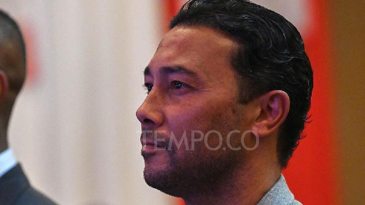 Denny Landzaat Turns Down Ajax Offer to Focus on Indonesia National Team