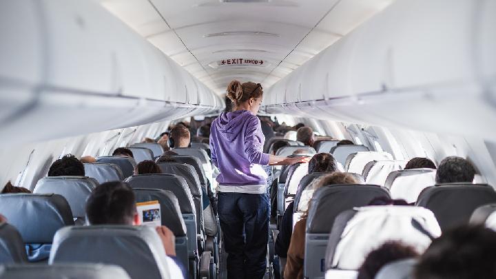 Turkey Fines Passengers Who Stand Before Plane Fully Stops