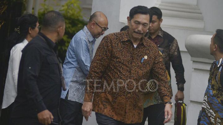 Luhut Confident Digitalized Social Aid Could Lift 34 Million Indonesians from Poverty