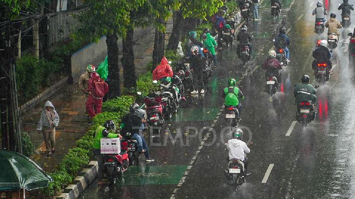 BMKG Predicts Afternoon Showers in Jakarta
