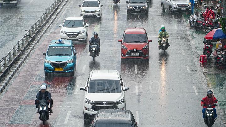 BMKG Forecast: Most of Jakarta Cloudy This Morning, Heavy Rain in the Afternoon