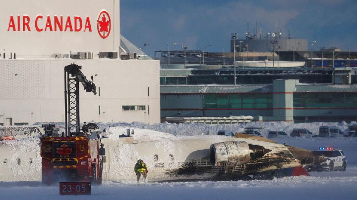 Air Canada Flight Attendants' Strike Continues, Leaving 130,000 Tourists Stranded