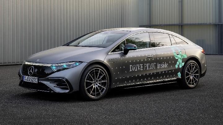 German Car Industry Sheds 51,500 Jobs in a Year