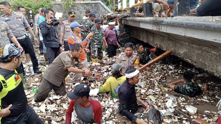 Sukabumi Regent, bağırsak solucanlarından öldüğü çocuk davası hakkındaki sesini açtı